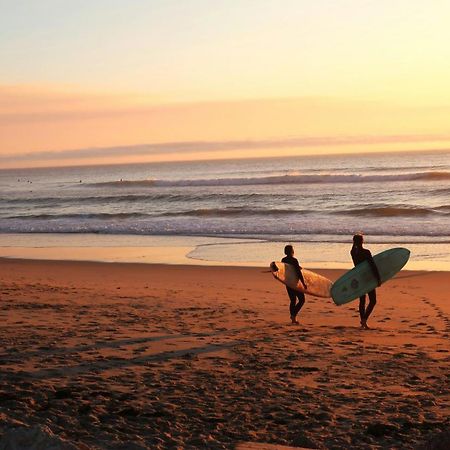 Central Atlantic Beach Guesthouse Costa de Caparica Kültér fotó
